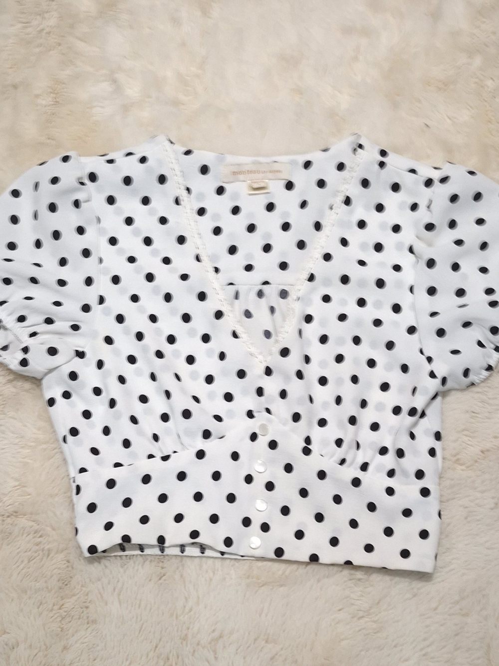White Polka Dot V-Neck Crop Blouse with Puff Sleeves